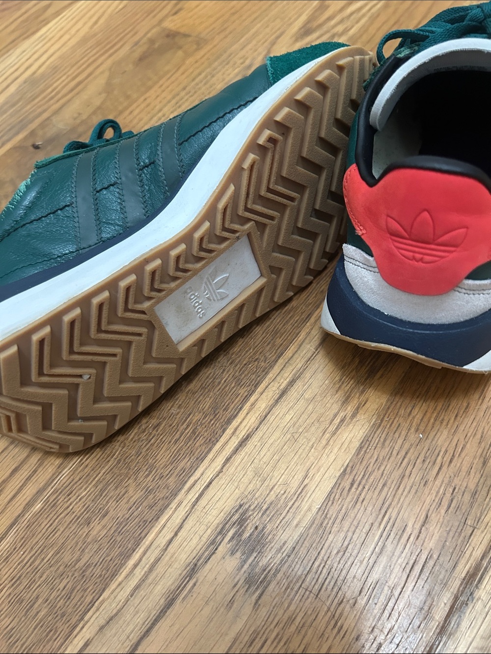 adidas Green orange Trainers with White Stripes 7 - Picture 4 of 6